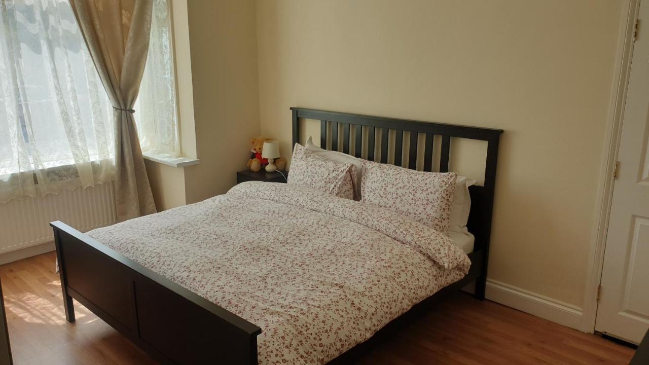 Guess Bungalow Wembley Apartman London Kültér fotó