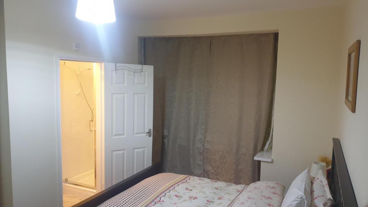 Guess Bungalow Wembley Apartman London Kültér fotó