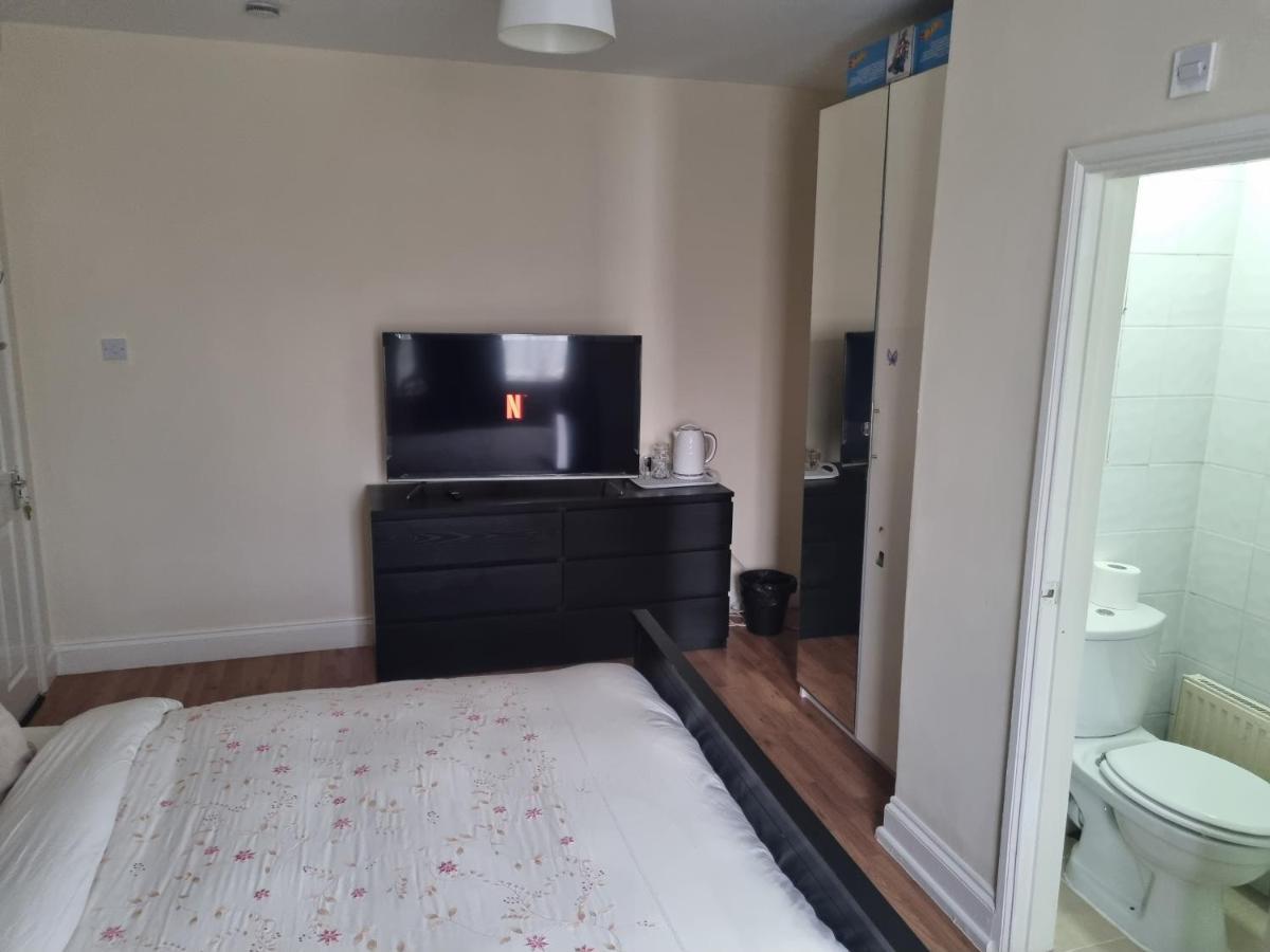 Guess Bungalow Wembley Apartman London Kültér fotó
